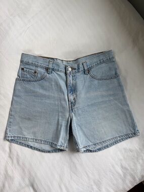 Vintage Levi’s Light Wash Shorts
